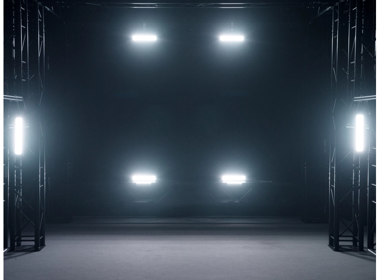 Eurolite LED Strobe SMD PRO 132 DMX RGB 