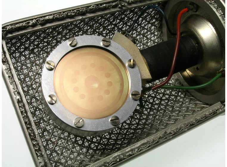 Neumann U 89 i Large diaphragm microphone with 5 switchable 