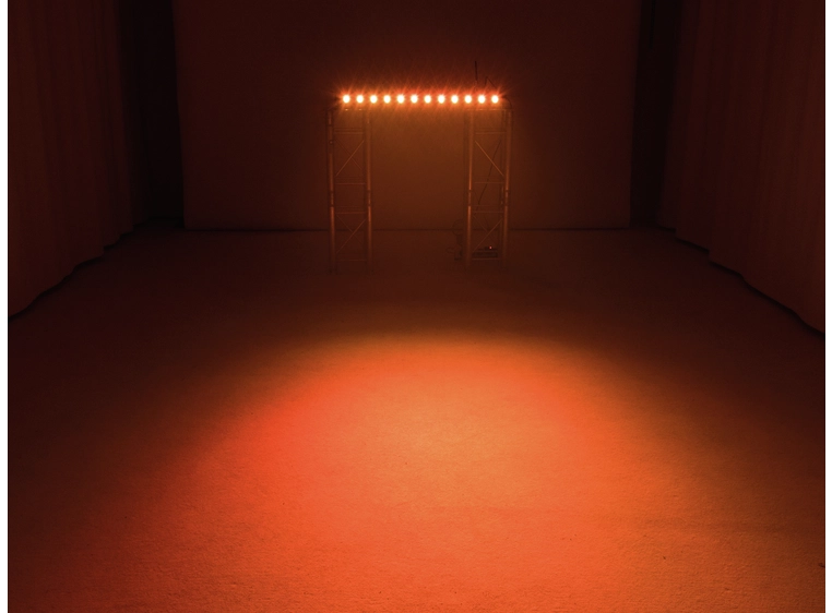 Eurolite LED BAR-12 QCL RGBW Bar 