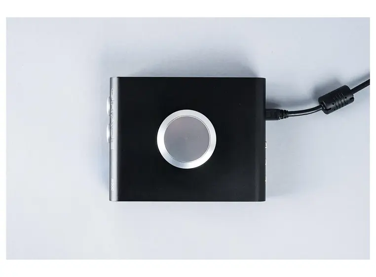 Grace Design m900 Portable, high resolution amp/DAC 