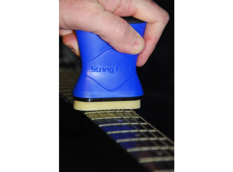 Music Nomad MN109 String Fuel Cleaner and Lubricant 