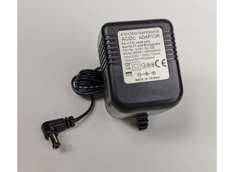 Electro-Harmonix EU9LDC-500 2.5mm plugg, 9v DC senter-positiv 