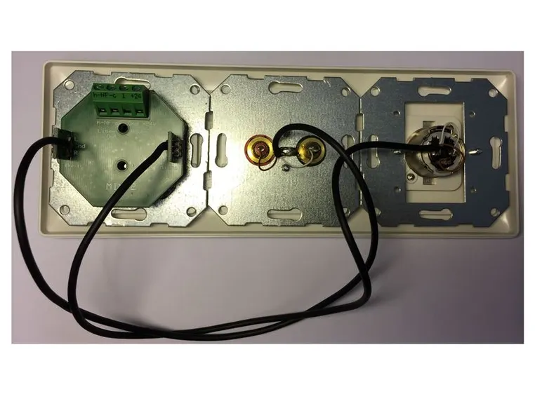 TOA UP-MV-206 Wall Mount Pre-Amplifier, 1x Mic XLR, 2x Phono IP, 2x Vol. 