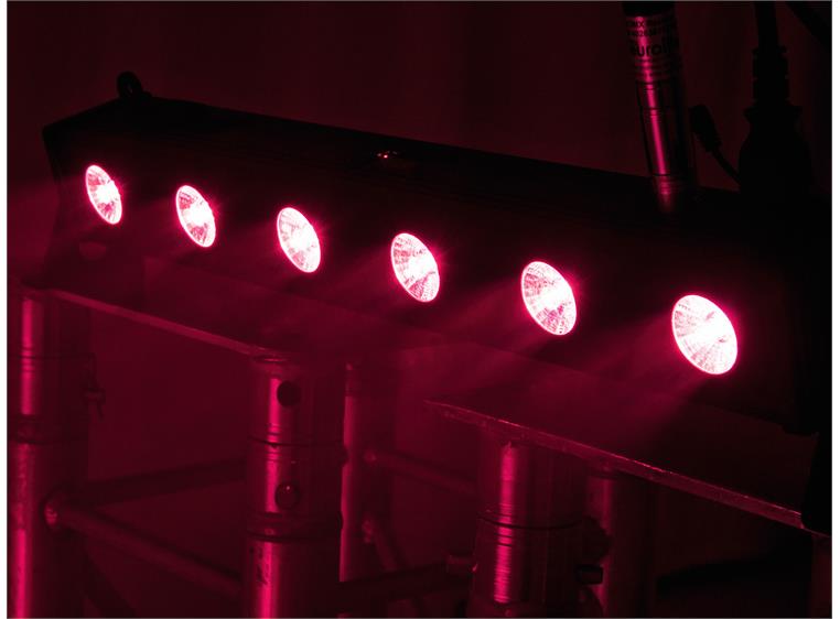 Eurolite LED BAR-6 QCL RGBW Bar