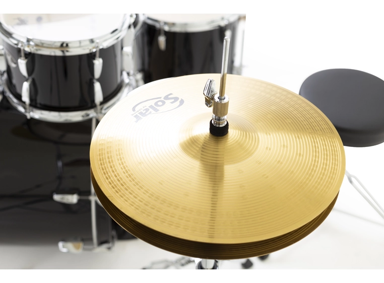 Pearl Roadshow 20" Jet Black inkl hardware og 3 Sabian cymbaler 