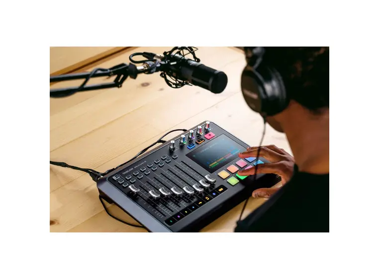 Tascam Mixcast 4 Podkaststudio 