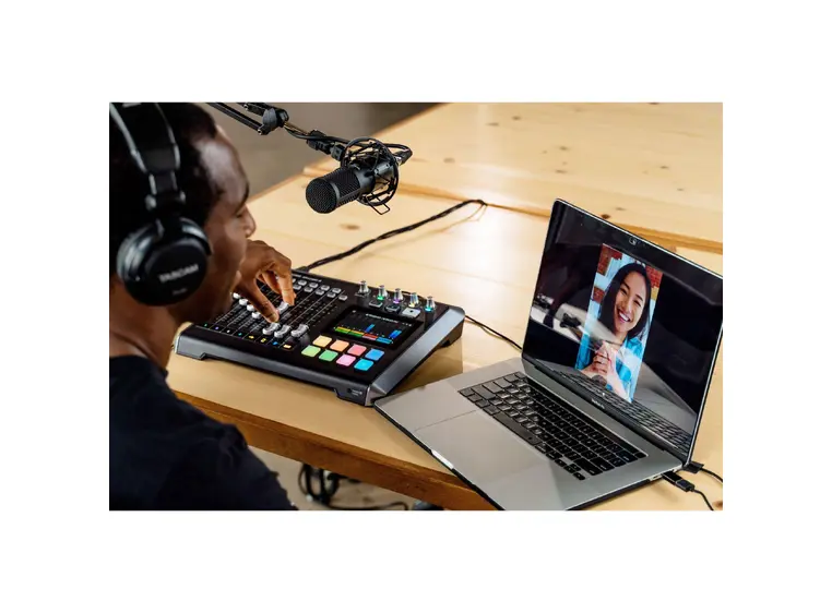 Tascam Mixcast 4 Podkaststudio 