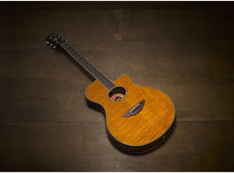 Yamaha APX600FM Amber 