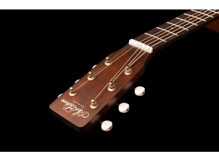 Art & Lutherie Americana Bourbon Burst 