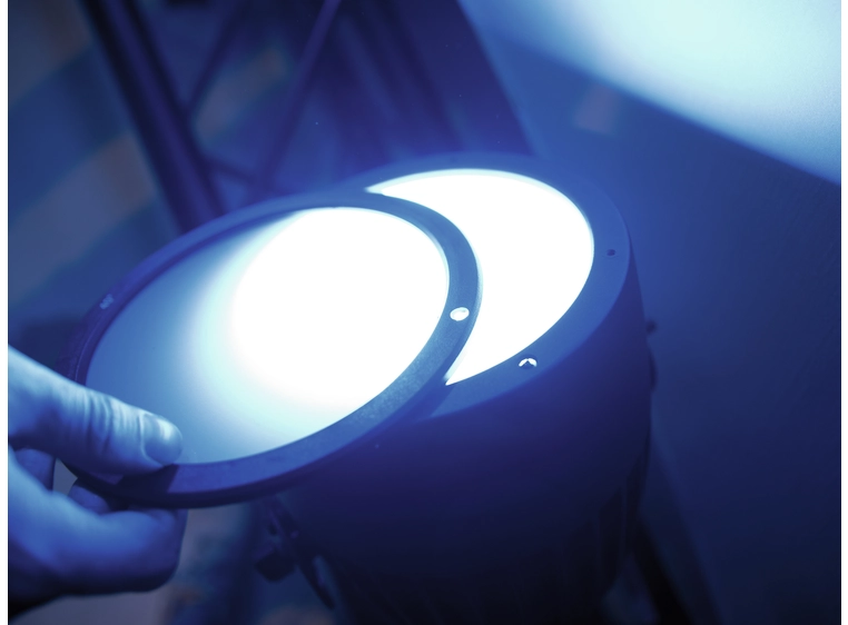 Eurolite LED Theatre COB 200 RGB+WW 