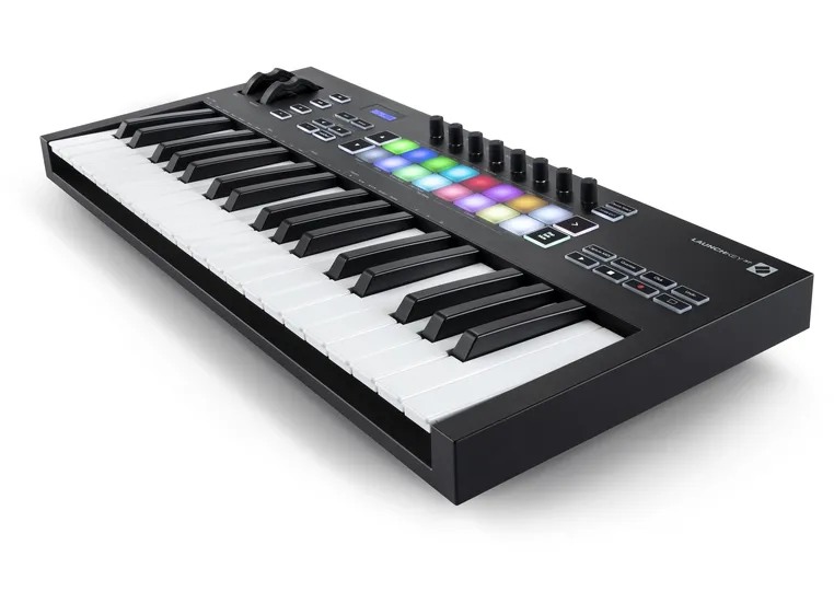 Novation LaunchKey 37 MK3 37 keys, 16 pads 
