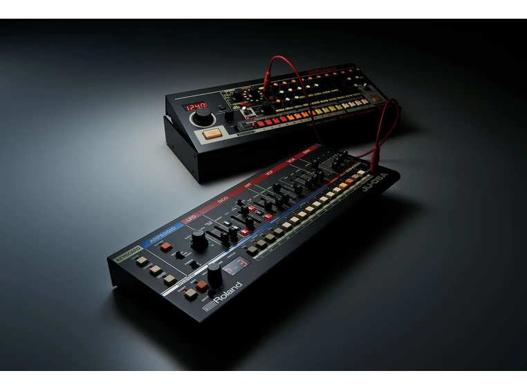 Roland JU-06A Boutique synthesizer JUNO der du vil. 