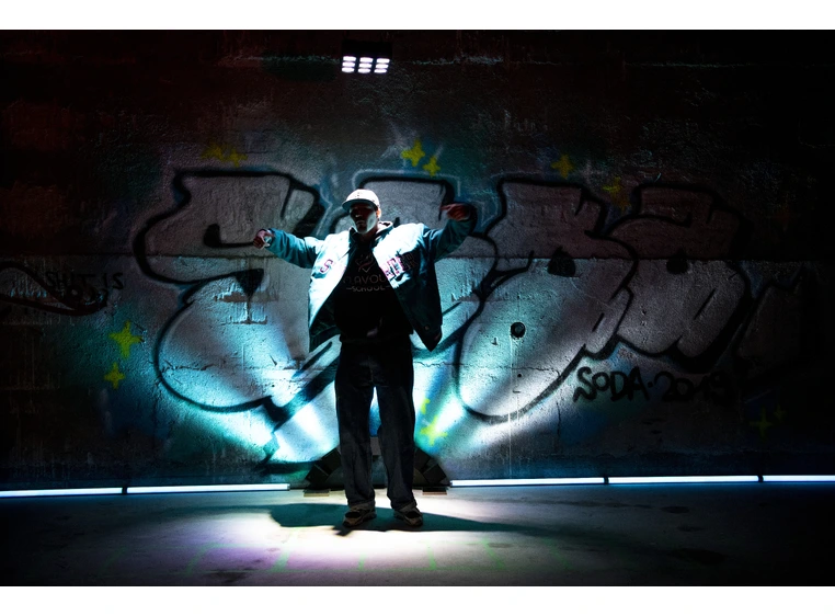 Astera PixelBrick 1x 15W RGB+ Amber+ Mint. CRMX 