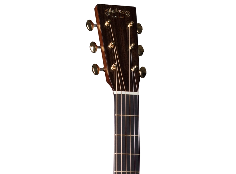 Martin D-18 Modern Deluxe 
