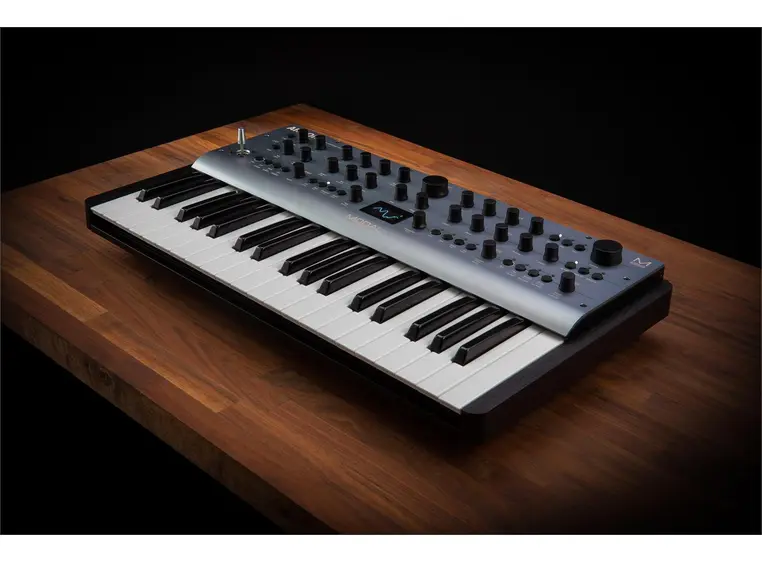 Modal Argon 8 - 37 key Modal Electronics 8 voice synth 