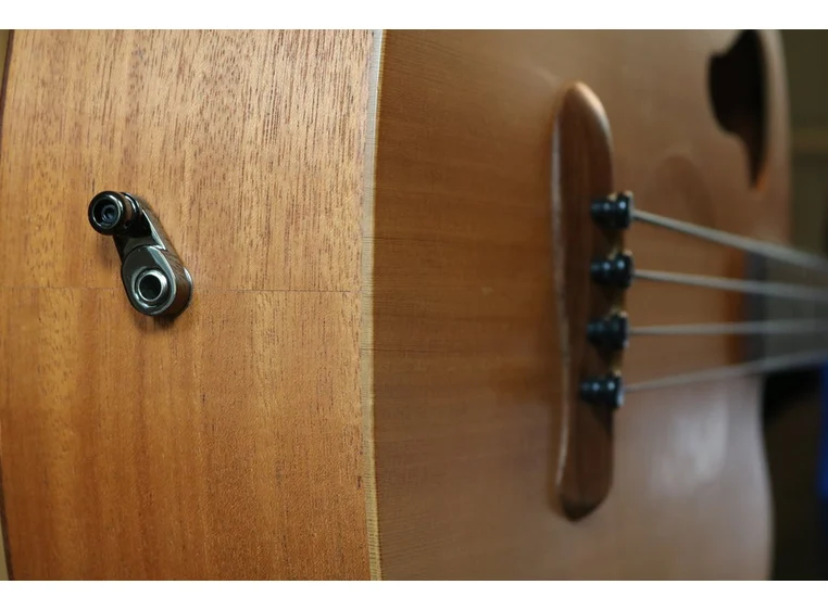 Music Nomad MN271 - Acousti-Lok Strap For Metric Output Jacks 