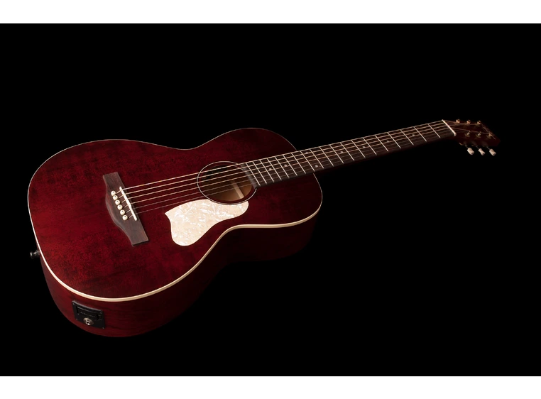 Art & Lutherie Roadhouse Tennessee Red Godin Q1T electronics 