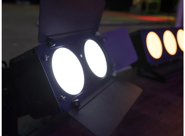 Eurolite LED CBB-2 WW/CW fair light 