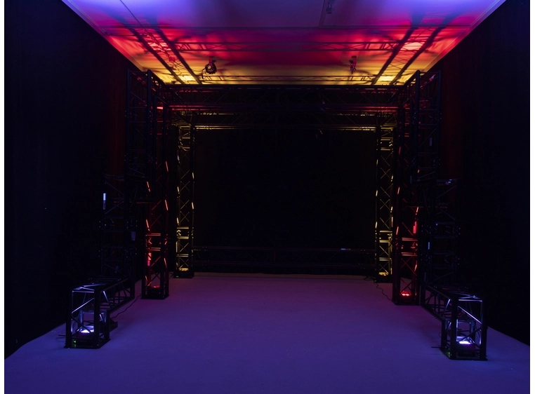 Eurolite LED TL-4 QCL RGB+UV Trusslight 