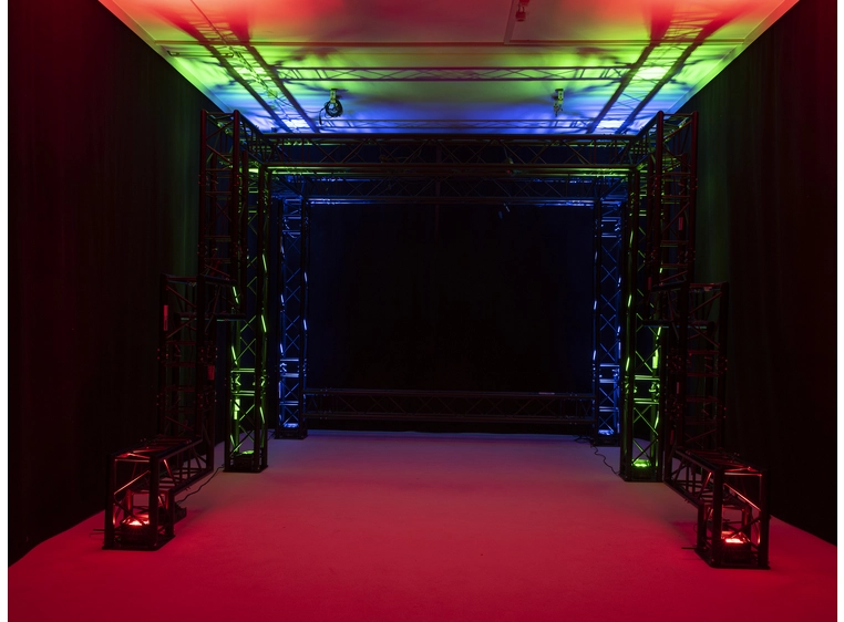 Eurolite LED TL-4 QCL RGB+UV Trusslight 