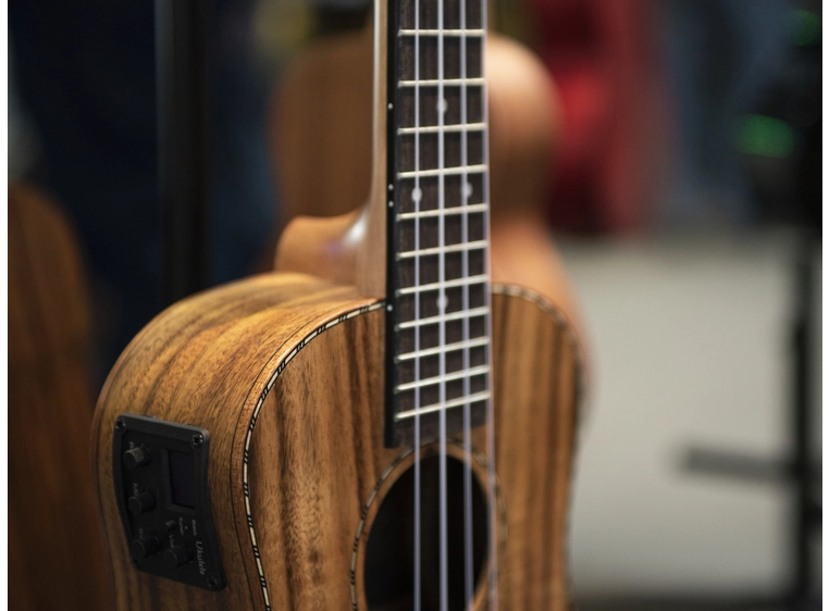 Dimavery UK-300 Tenor Ukulele, Mango 