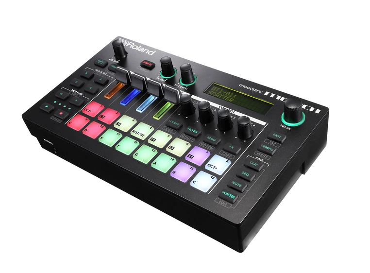 Roland MC-101 GROOVEBOX Music Workstation 