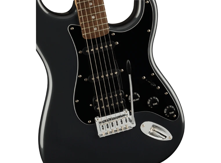 Squier Affinity Series Strat HSS Pack Charcoal Frost Metallic, Bag, 15G-230V 