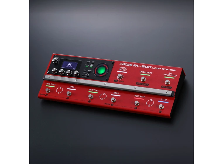 Boss RC-600 6 track pedal looper 
