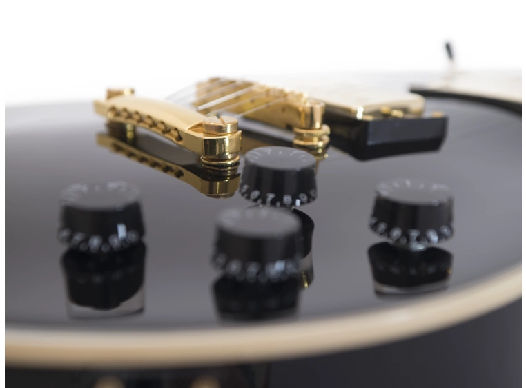 DIMAVERY LP-530 E-Guitar black/gold 