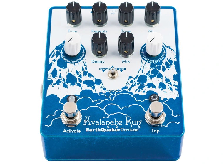 EarthQuaker devices Avalanche Run V2 Stereo Reverb & Delay with Tap Tempo 