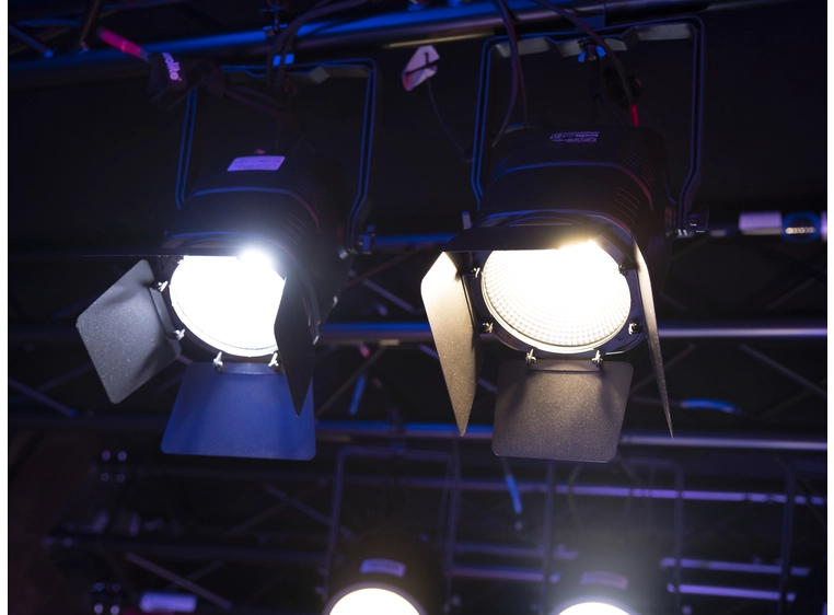 Eurolite LED Theatre COB 100 WW 
