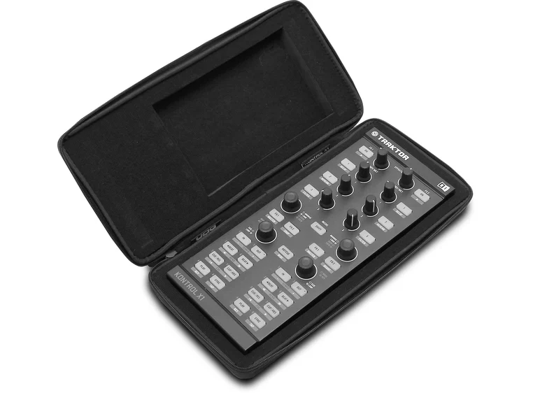 UDG Gear Creator NI Traktor Kontrol F1/X1/Z1 Hardcase Black MK2 