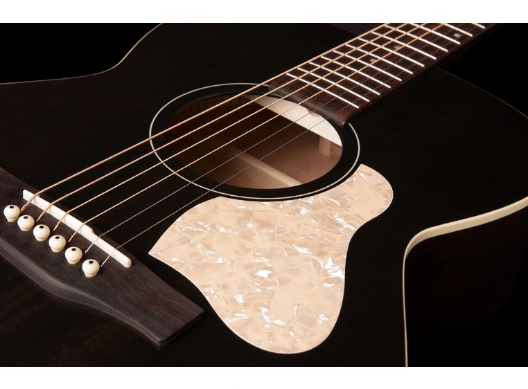 Art & Lutherie Legacy Faded Black 