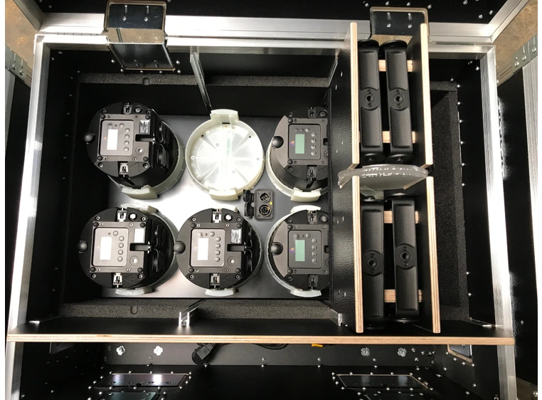 Astera Flightcase for 8 x AX5 NB! ladeplate ikke inkludert. 