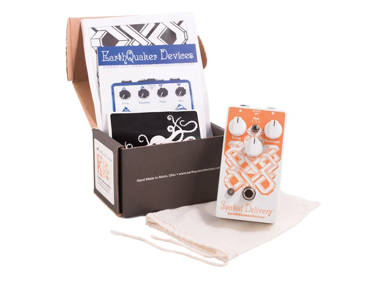 EarthQuaker devices Spatial Delivery V2 Envelope Filter with Sample & Hold 