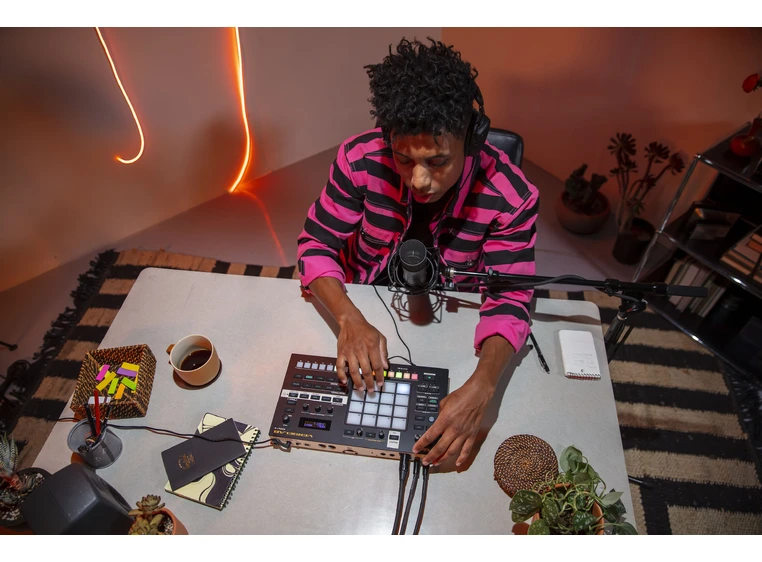 Roland MV-1 Verselab Song Production Studio 