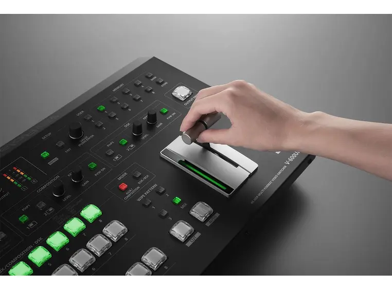 Roland V-600UHD Video switcher 4K HDR Multi-format 
