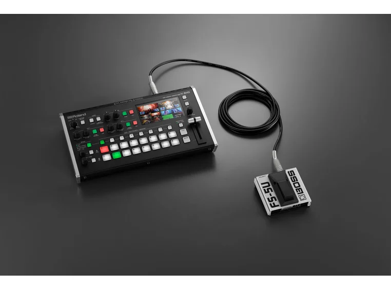 Roland V-8HD Video switcher 