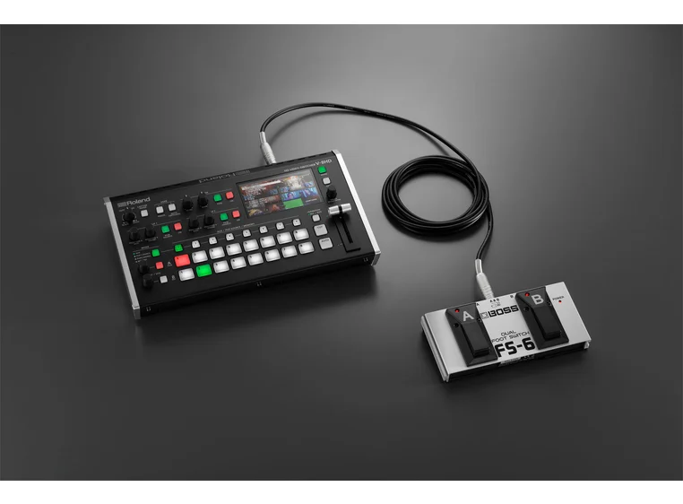 Roland V-8HD Video switcher 