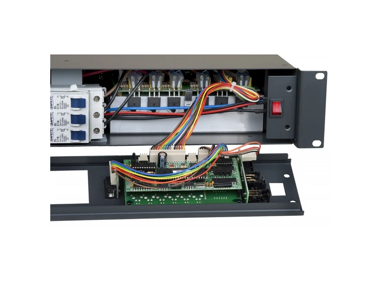 Briteq BT-626 Dimmer, 6 kanaler 400V. 19", 2 U 