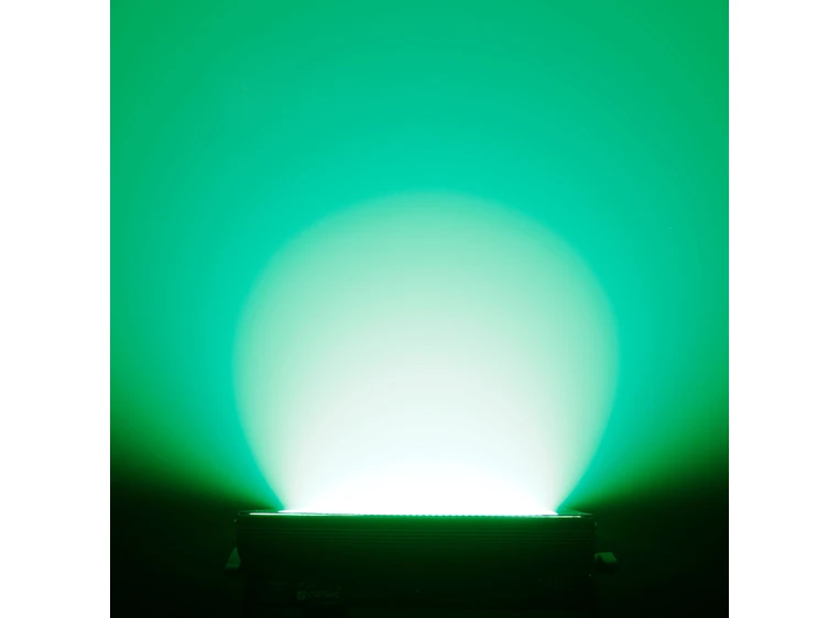 Cameo THUNDER WASH 600 RGBW 3 in 1 Strobe, Blinder and Wash Light 