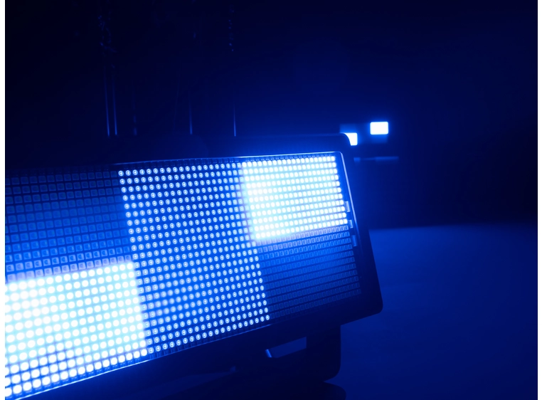 Eurolite Multiflood Pro IP SMD RGBW Strobe/Wash 