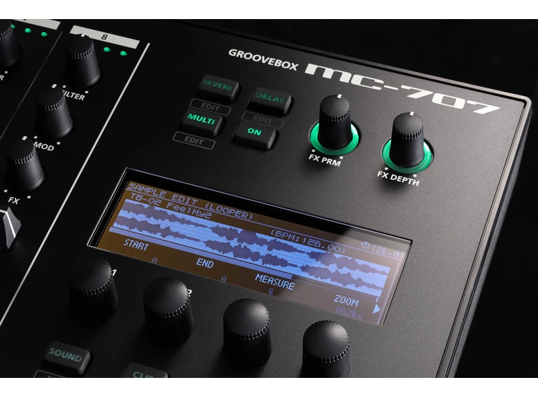 Roland MC-707 GROOVEBOX Music Workstation 