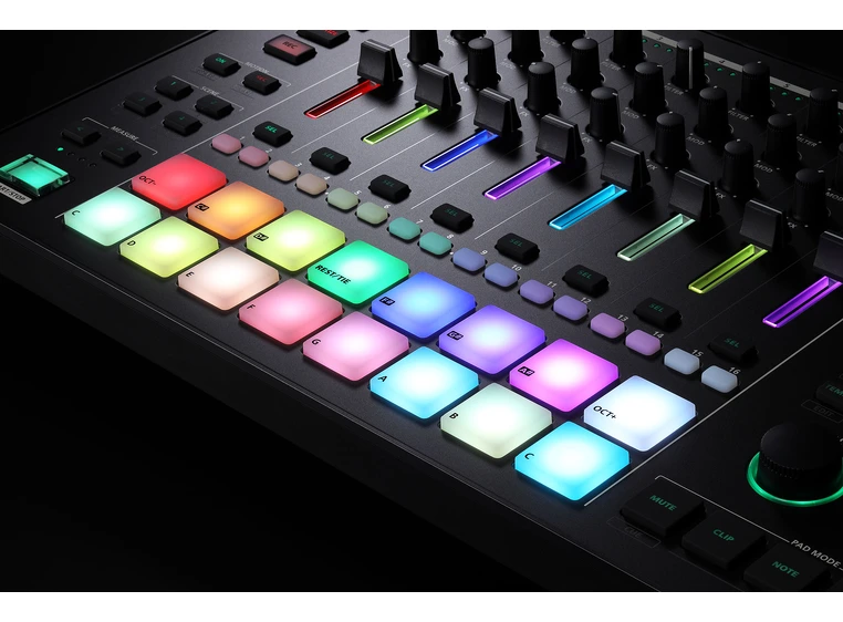 Roland MC-707 GROOVEBOX Music Workstation 