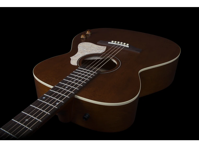 Art & Lutherie Legacy Havana Brown Q-Discrete preamp 