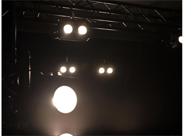 Eurolite Audience Blinder 2x100W LED COB WW