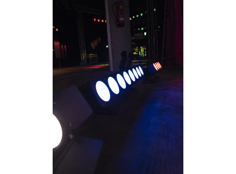 Eurolite LED PMB-8 COB QCL 30W Bar 