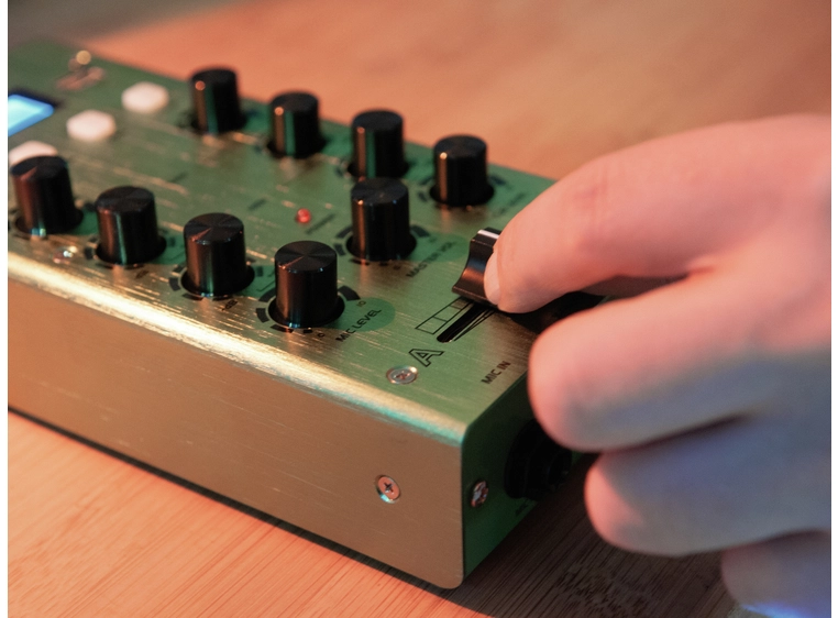 Omnitronic GNOME-202P Mini Mixer green 