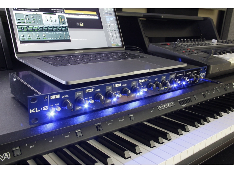 Radial KL-8 Rackmount Keyboard Mixer 