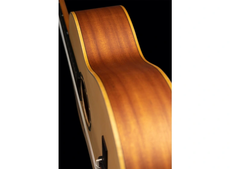 Ortega R121SN-L Klassisk gitar 4/4 Størrelse, Slim neck, Lefthand 